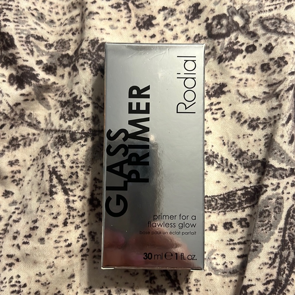 Facial primer